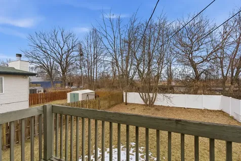 2736 East Goodrich Avenue E Burnham IL 60633