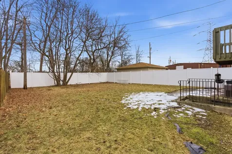 2736 East Goodrich Avenue E Burnham IL 60633