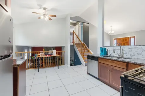 2736 East Goodrich Avenue E Burnham IL 60633