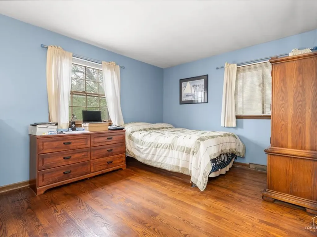 6531 Midhurst Road Downers Grove IL 60516
