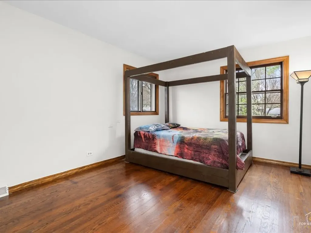 6531 Midhurst Road Downers Grove IL 60516