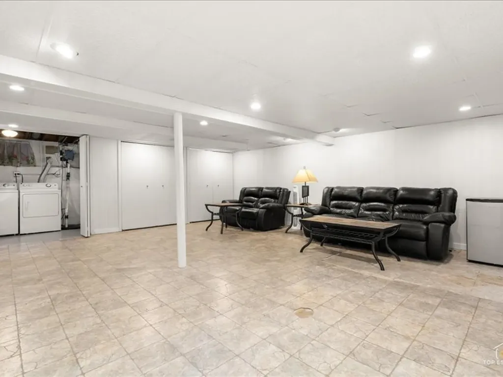 6531 Midhurst Road Downers Grove IL 60516