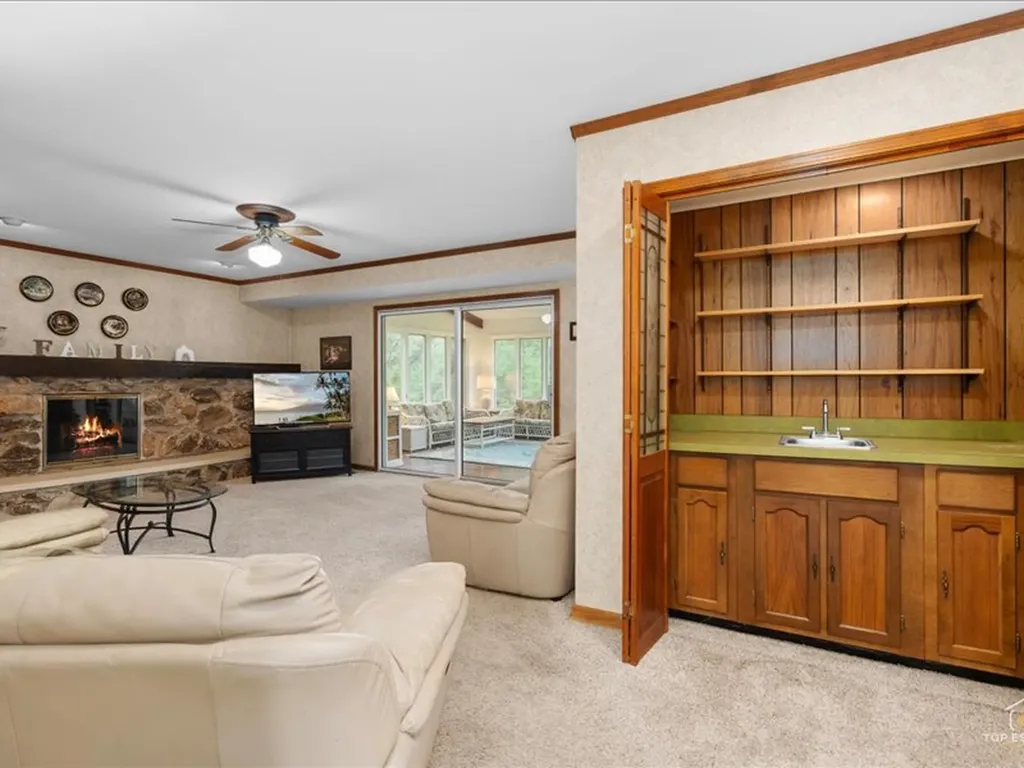 6531 Midhurst Road Downers Grove IL 60516