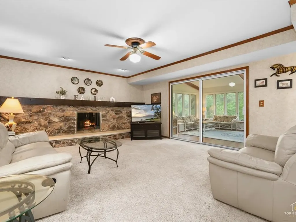 6531 Midhurst Road Downers Grove IL 60516