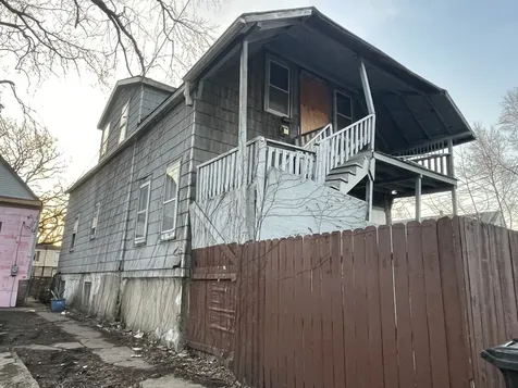 6530 South Carpenter Street Chicago IL 60621