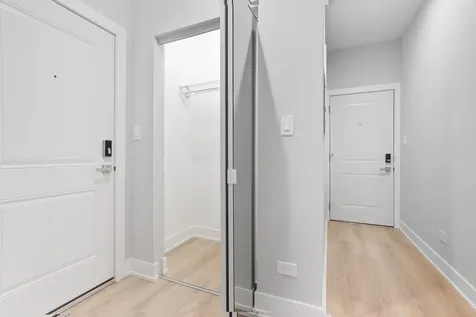 7501 North Eastlake Terrace Chicago IL 60626