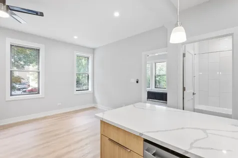 7501 North Eastlake Terrace Chicago IL 60626