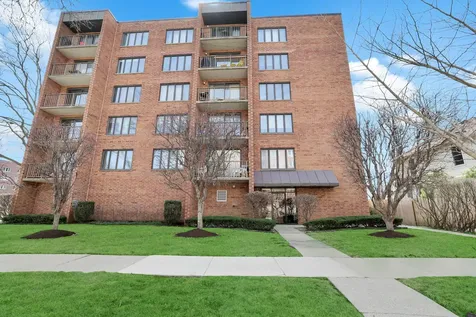 1389 Perry Street Des Plaines IL 60016