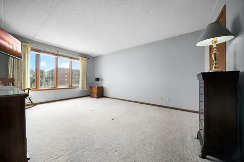 1389 Perry Street Des Plaines IL 60016