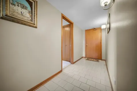 1389 Perry Street Des Plaines IL 60016