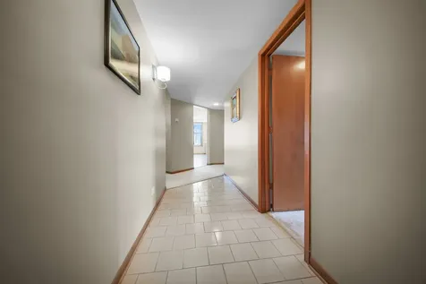 1389 Perry Street Des Plaines IL 60016