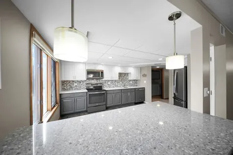 1389 Perry Street Des Plaines IL 60016