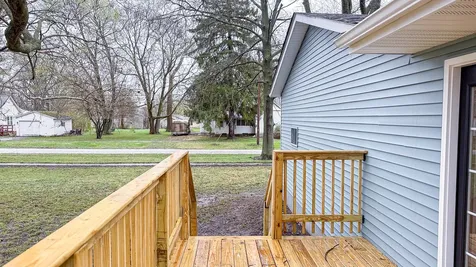 103 West 2nd Street Broadlands IL 61816