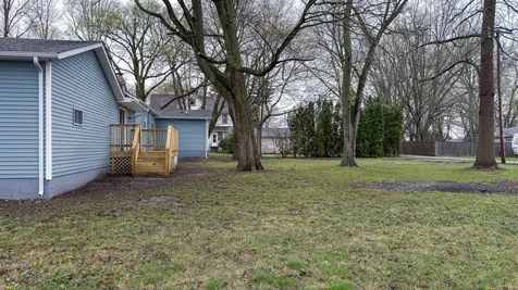 103 West 2nd Street Broadlands IL 61816