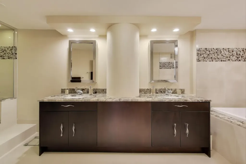 155 North Harbor Drive Chicago IL 60601