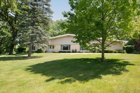 1196 Nottingham Lane Elgin IL 60120