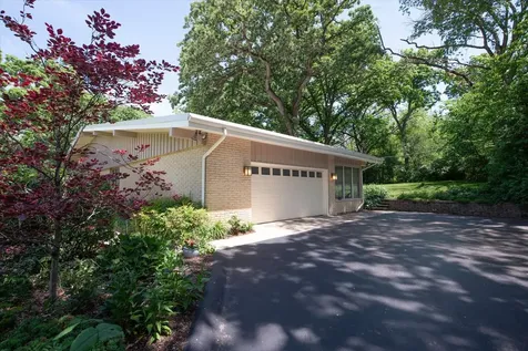1196 Nottingham Lane Elgin IL 60120