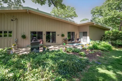 1196 Nottingham Lane Elgin IL 60120
