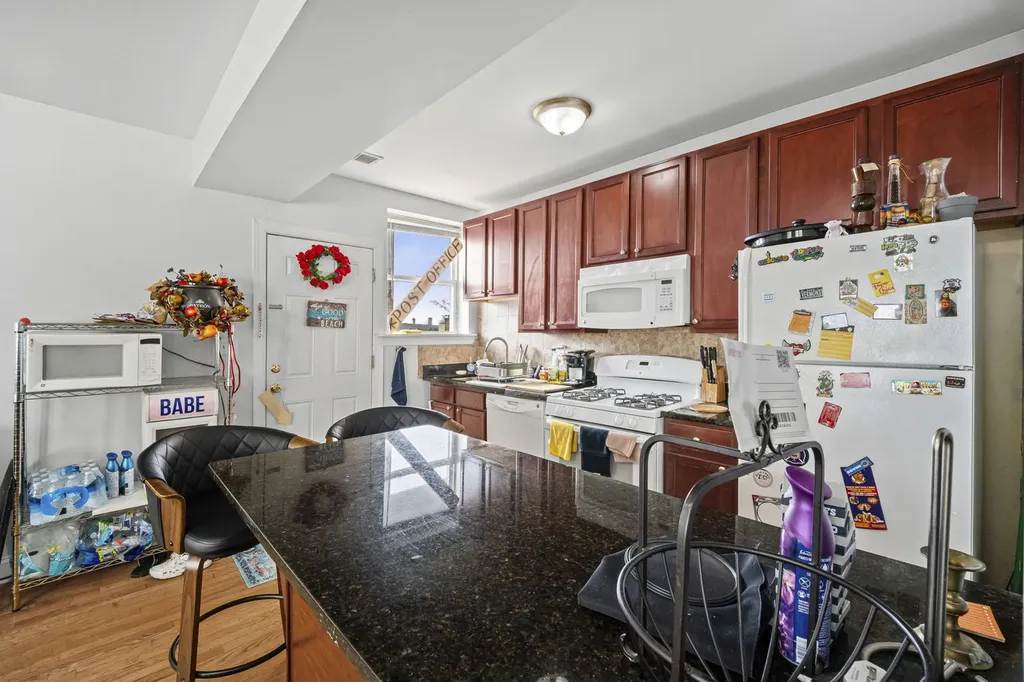 6319 North Sacramento Avenue Chicago IL 60659