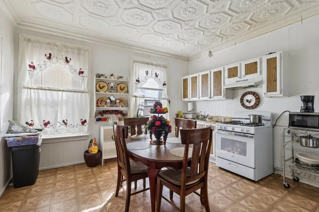 1908 South Loomis Street Chicago IL 60608