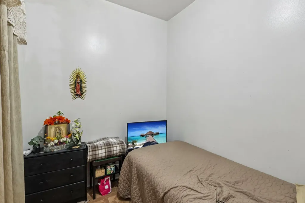 1908 South Loomis Street Chicago IL 60608