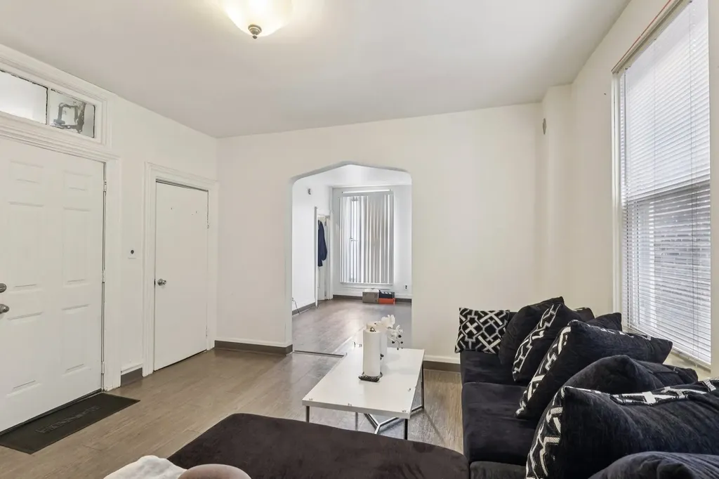 1908 South Loomis Street Chicago IL 60608