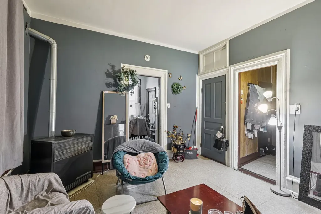 1908 South Loomis Street Chicago IL 60608