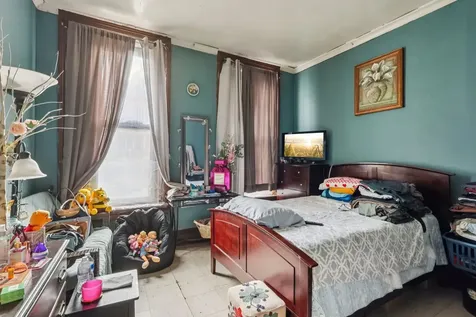 1908 South Loomis Street Chicago IL 60608
