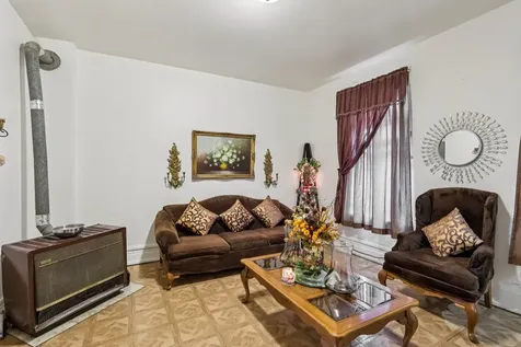 1908 South Loomis Street Chicago IL 60608