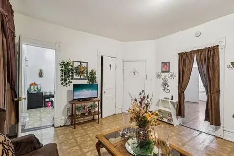 1908 South Loomis Street Chicago IL 60608