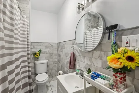 1908 South Loomis Street Chicago IL 60608