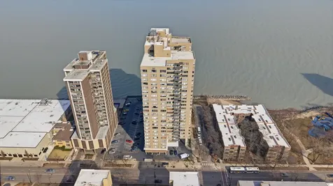 6301 North Sheridan Road Chicago IL 60660