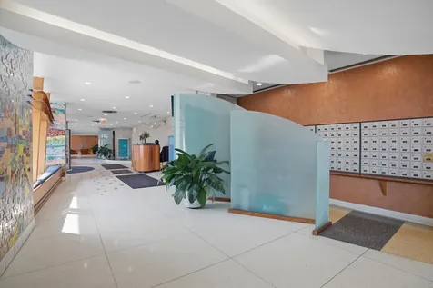 6301 North Sheridan Road Chicago IL 60660