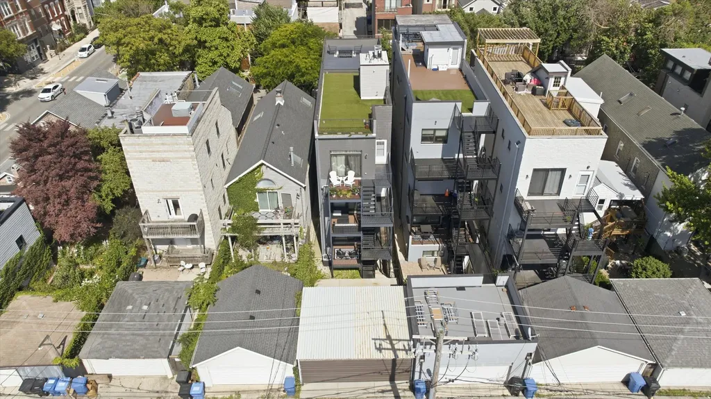 948 North Honore Street Chicago IL 60622