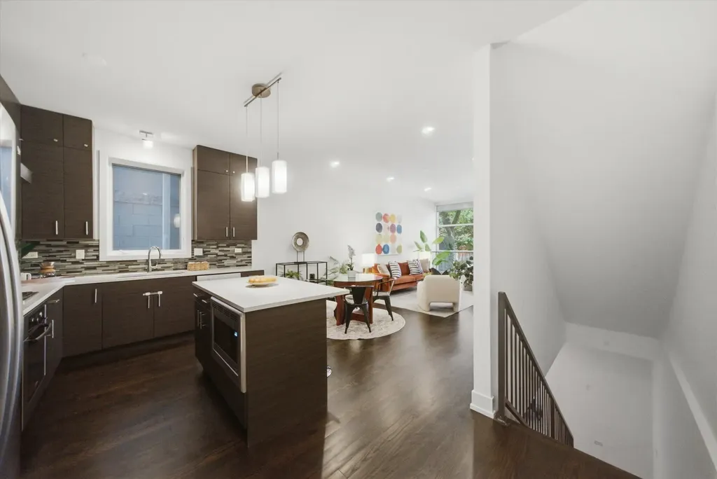 948 North Honore Street Chicago IL 60622