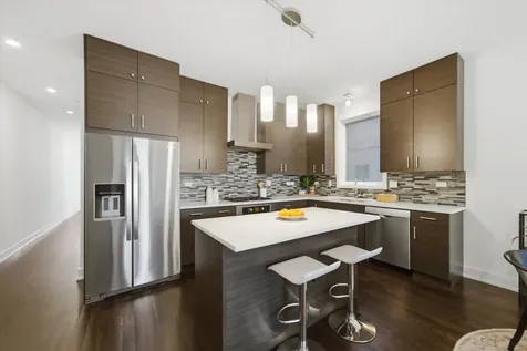 948 North Honore Street Chicago IL 60622