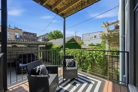 948 North Honore Street Chicago IL 60622