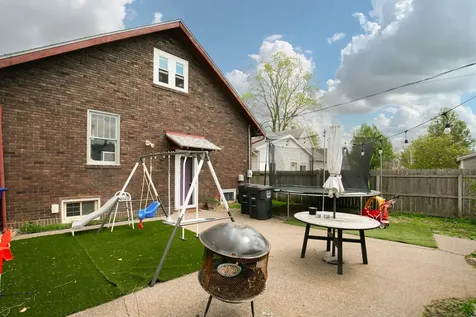 937 25TH Street Moline IL 61265
