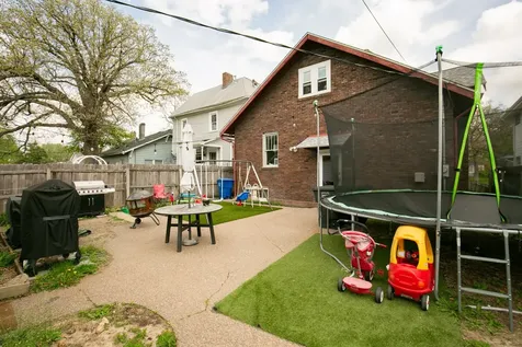 937 25TH Street Moline IL 61265