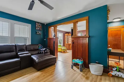 937 25TH Street Moline IL 61265