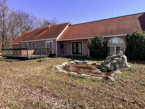 21604 Fox Drive Carlyle IL 62231