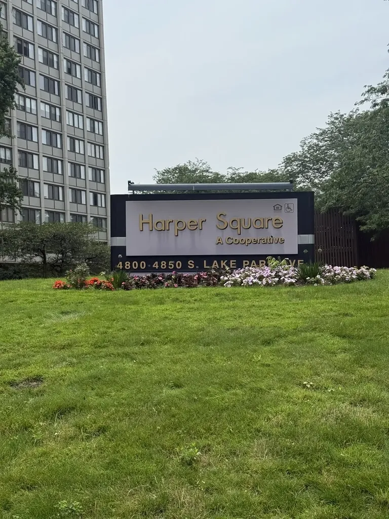 4850 South Lake Park Avenue Chicago IL 60615