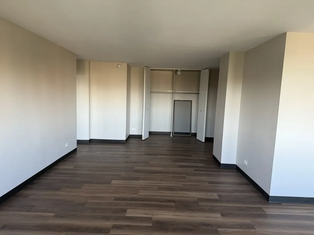 4850 South Lake Park Avenue Chicago IL 60615