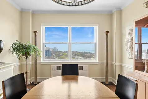 4300 North Marine Drive Chicago IL 60613