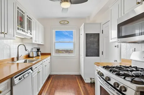 4300 North Marine Drive Chicago IL 60613