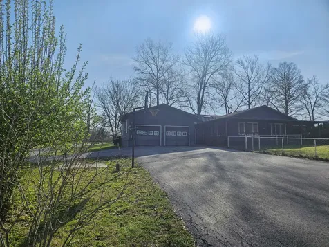9769 Stuyvesant Street Benton IL 62812