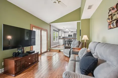 4425 Castlebar Lane Hanover Park IL 60133