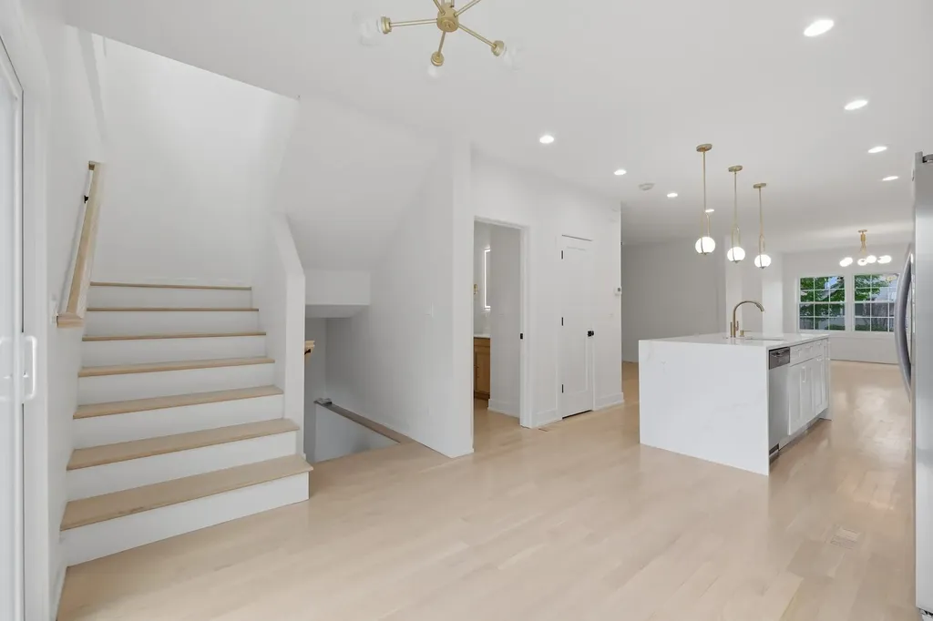 6707 West Imlay Street Chicago IL 60631