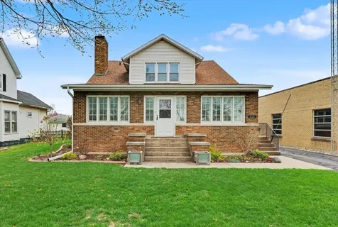324 South Sangamon Avenue Gibson City IL 60936