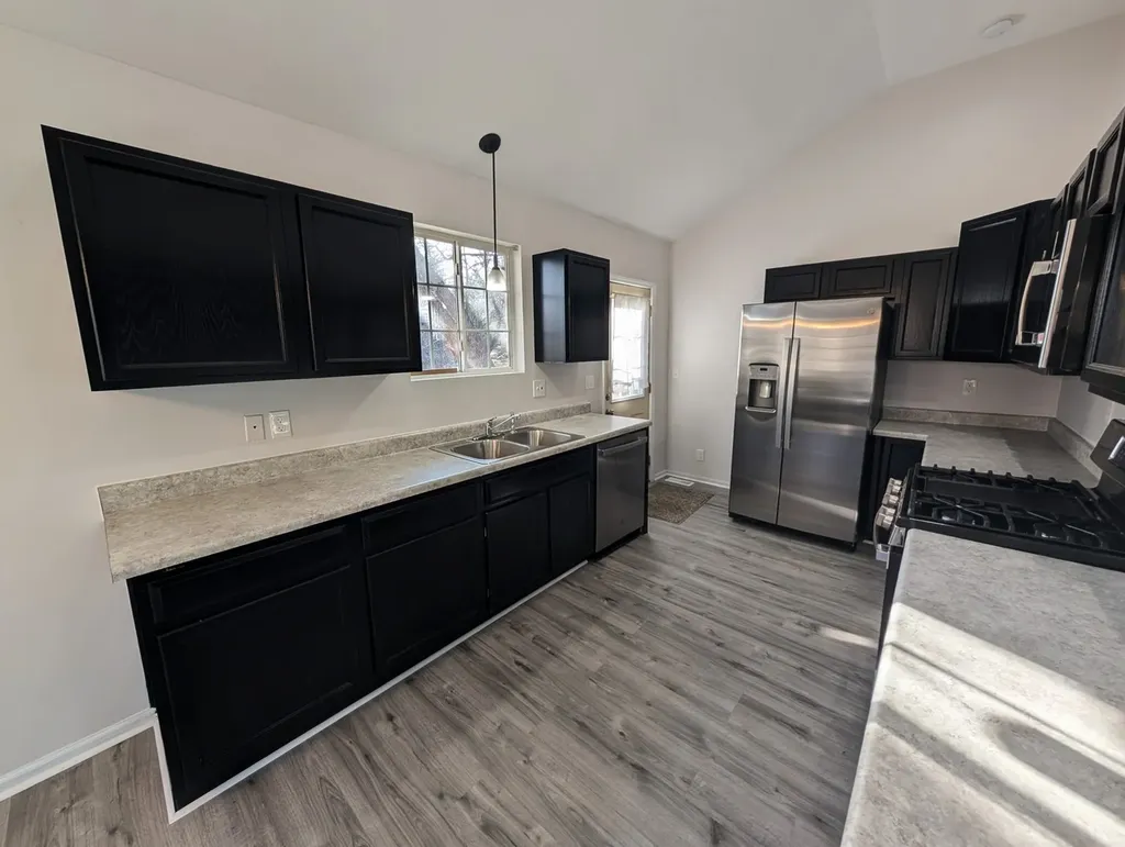 39477 North Hickory Avenue Antioch IL 60002